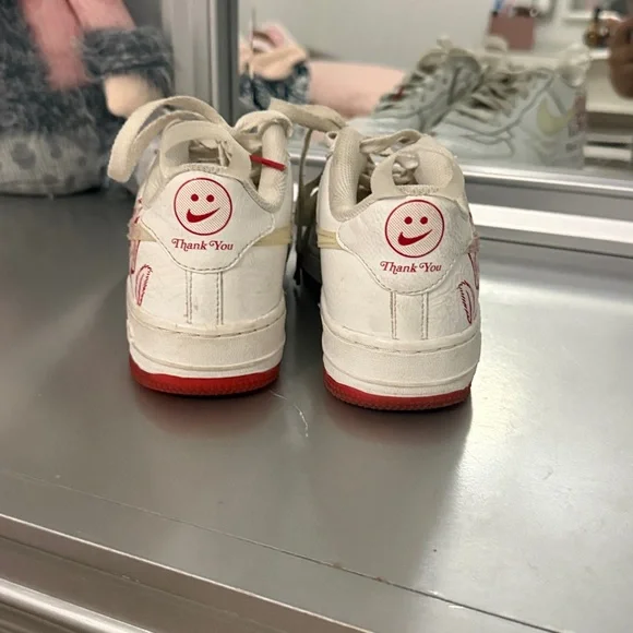 Nike Kids Shoes White and Red with Floral Design - Picture 3 of 3